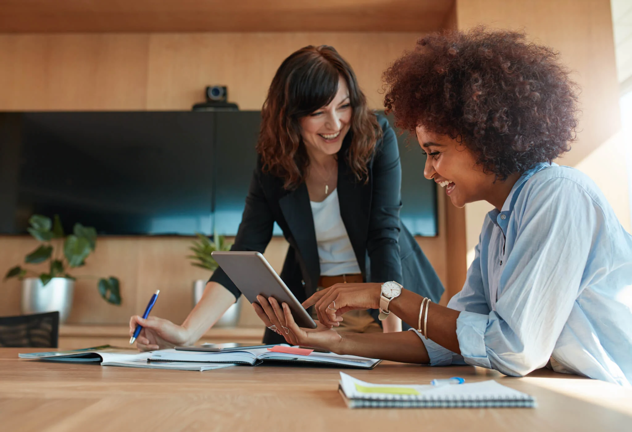 Glassdoor: A Warm Embrace Is Better Than a Cold Sweat