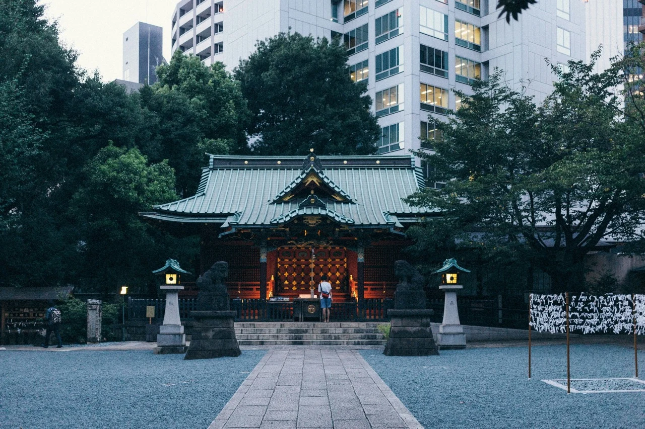 Traditional temple set within a modern cityscape, representing Asia Pacific leadership, cultural heritage and the balance between tradition and innovation
